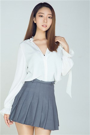 美女被强行扒开双腿被桶屁股