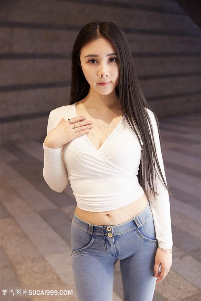 揉我胸⋯啊⋯嗯~出水了描述小黄文